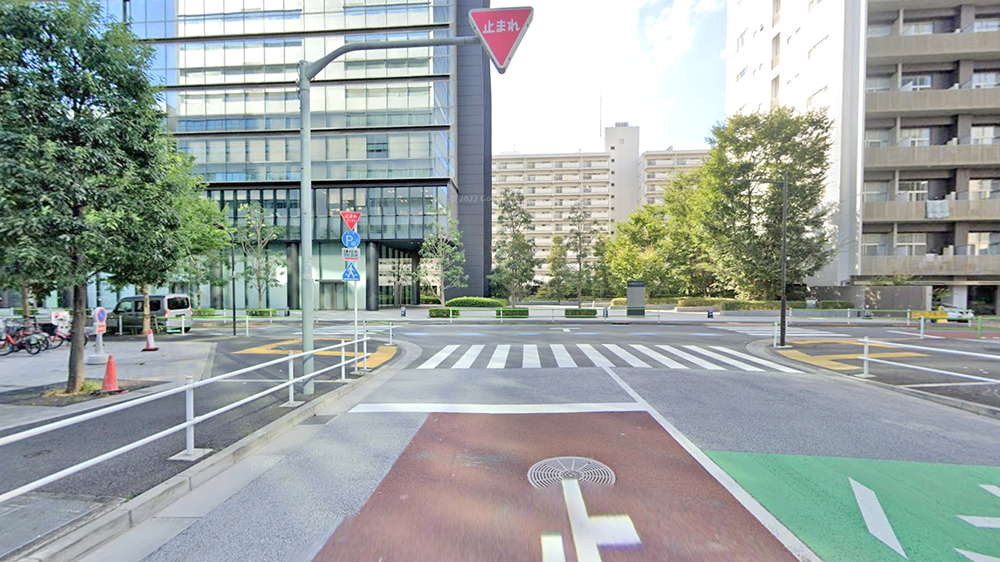 丰田汽车公司总部北侧路口