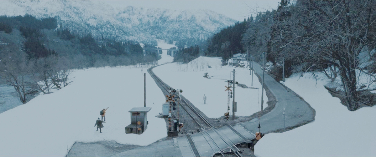 Jimmy和背包客打雪仗