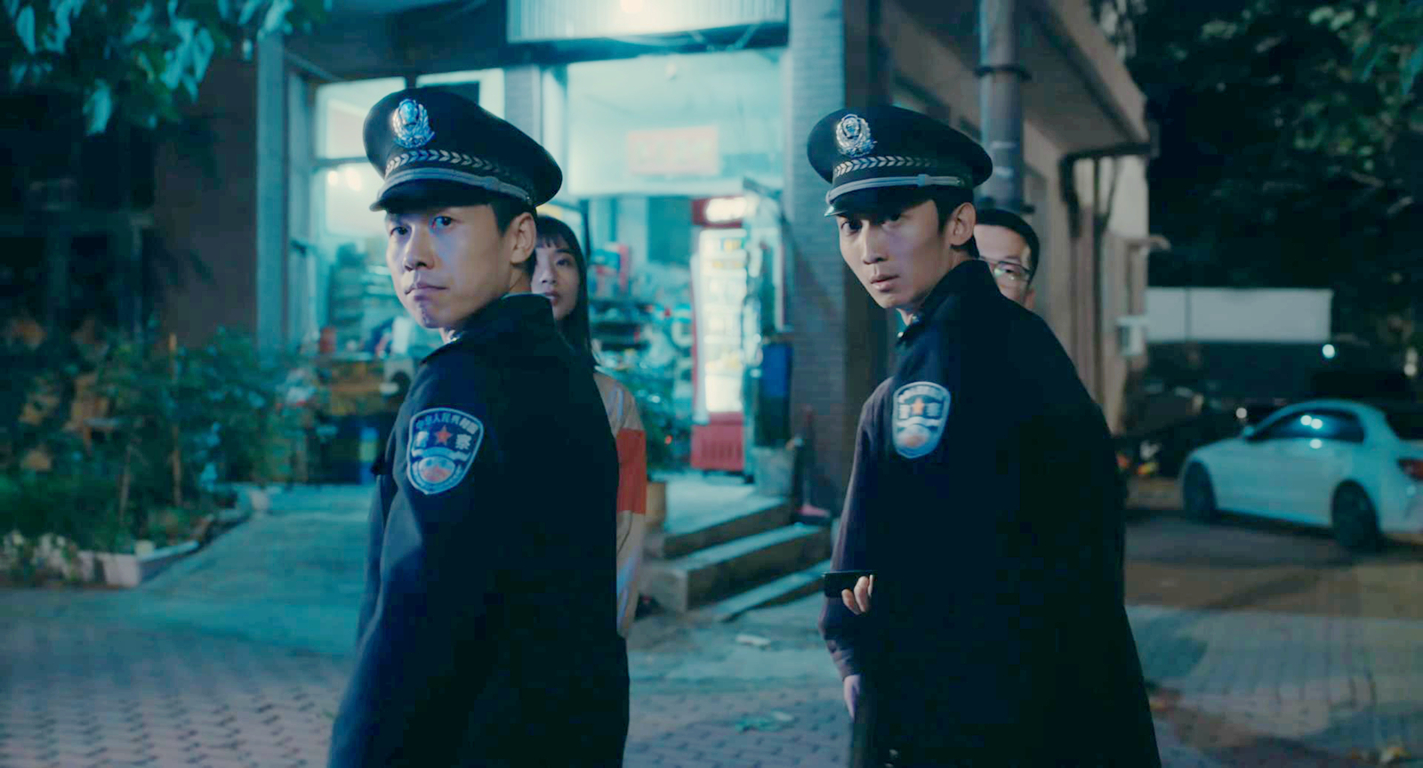 李清让被警察盯上