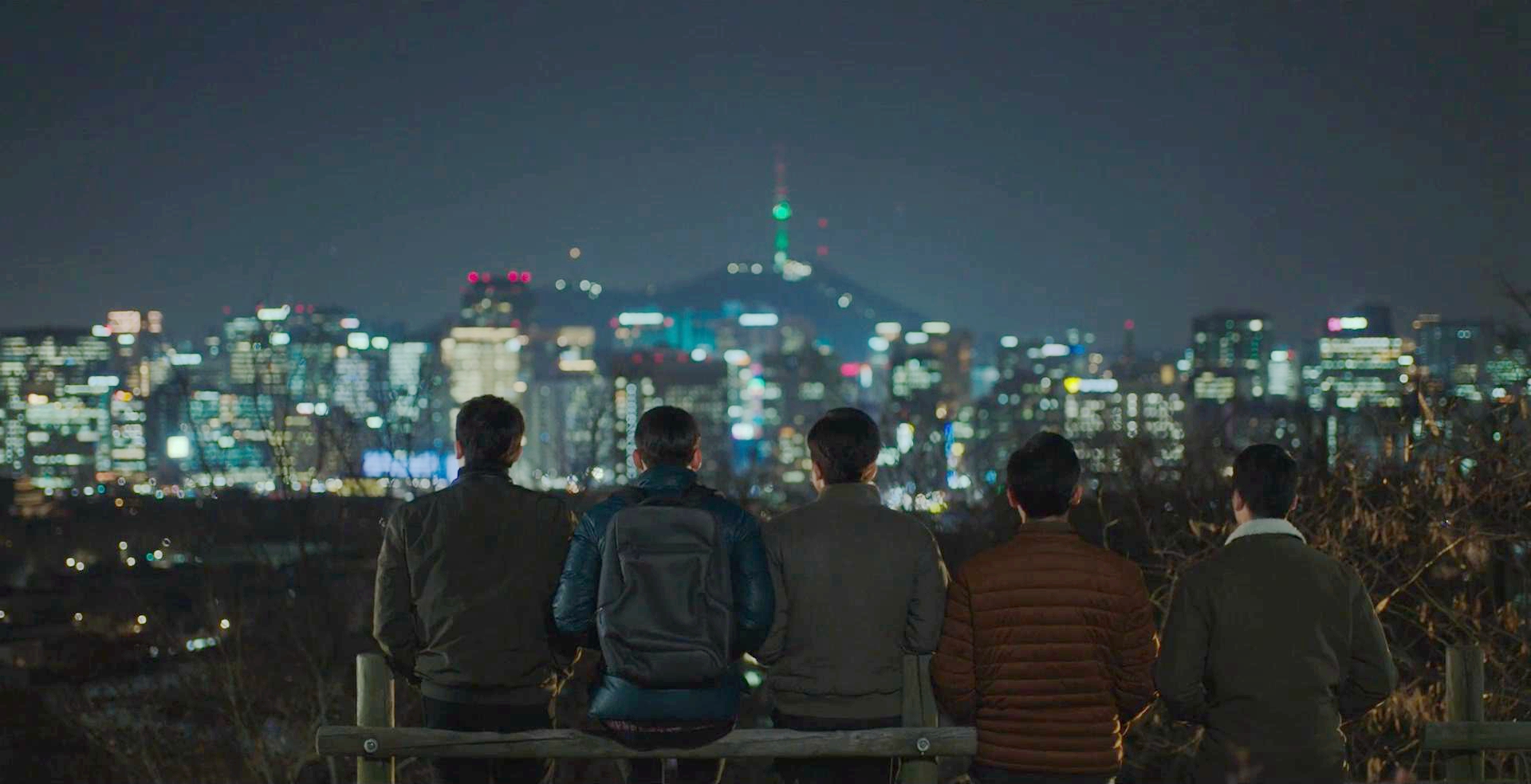 朝鲜兵看首尔夜景
