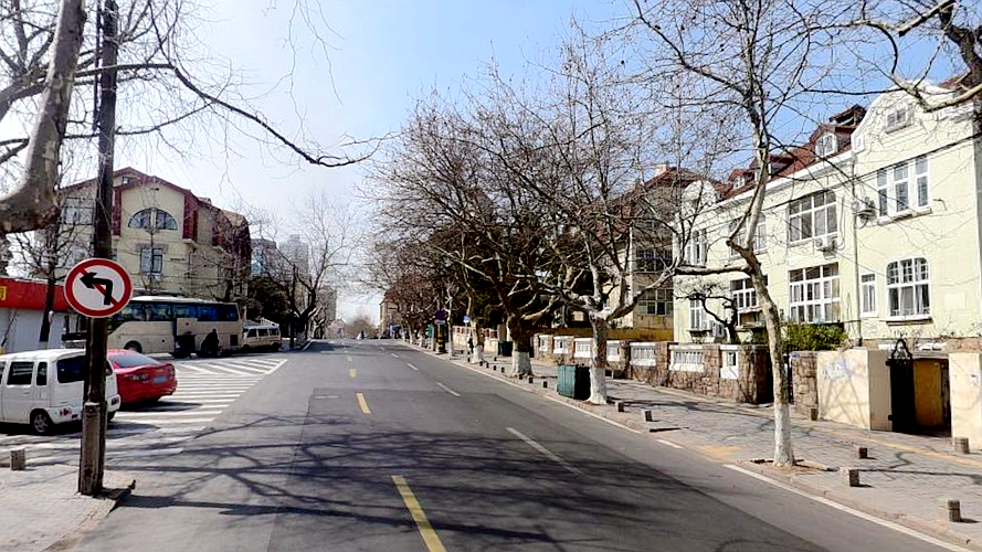 日照路与湖南路交叉口