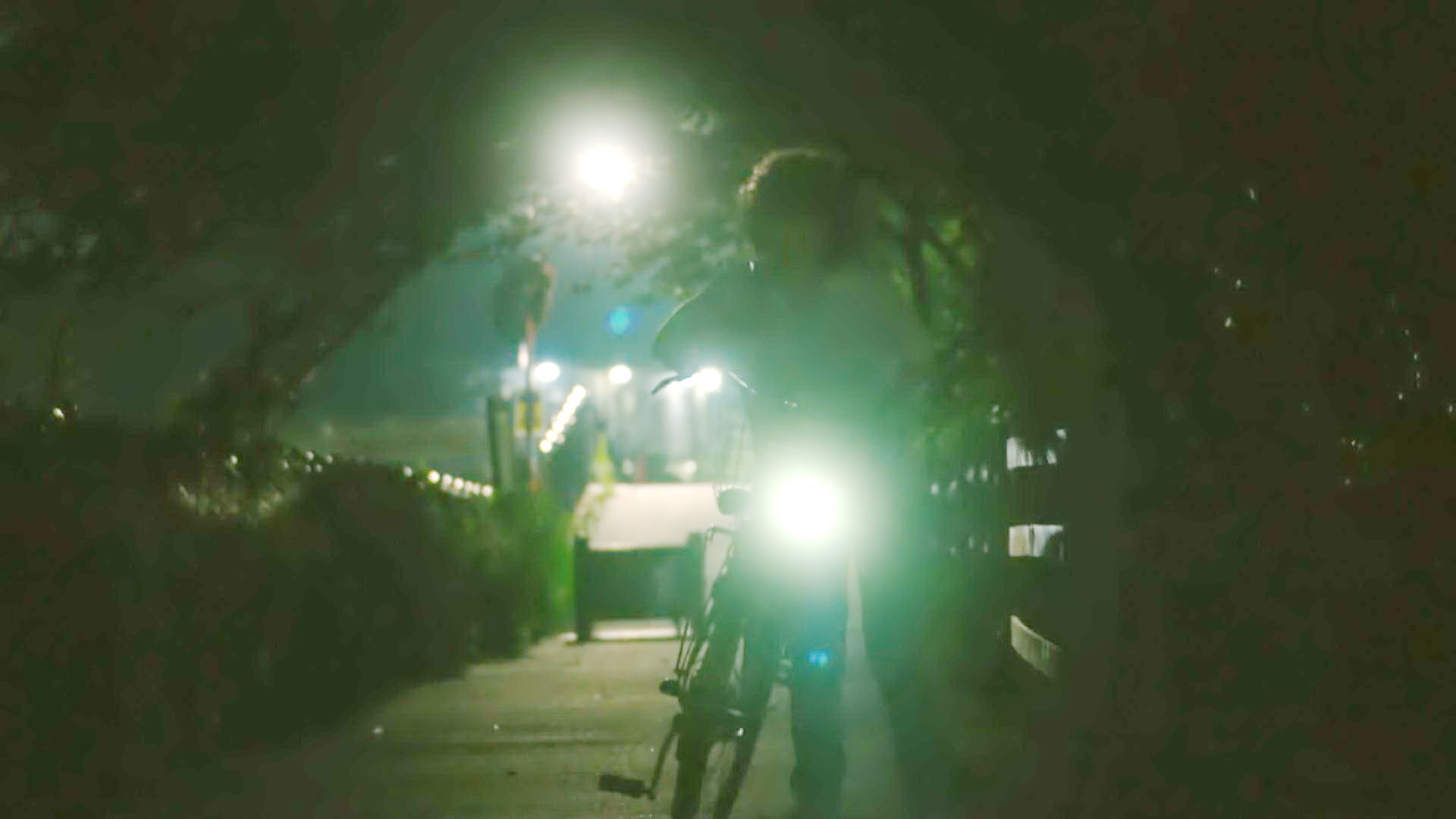 夜间迷路摔倒