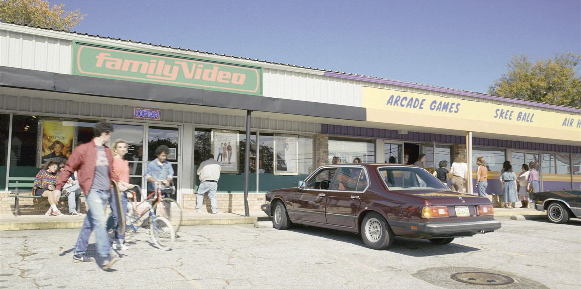 合家欢影碟店