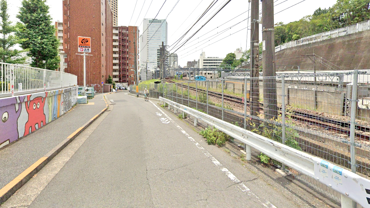 驹泽街与西乡山街交叉口