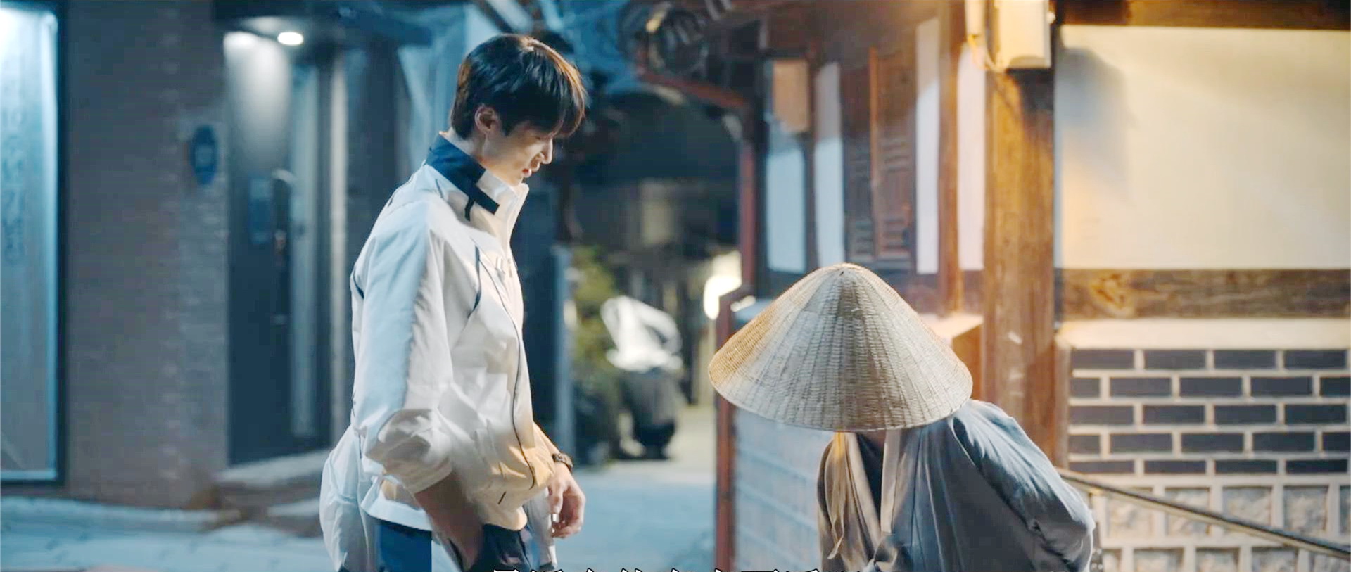 任率扮神婆