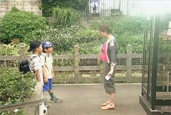 绊收集色情广告