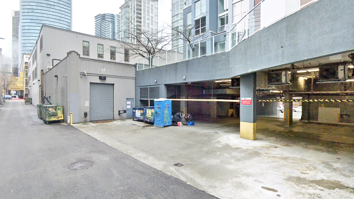 西摩街925号车库