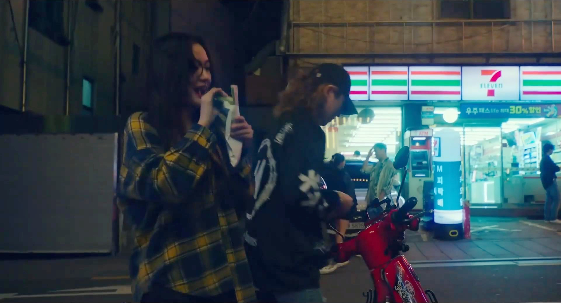 在熙卖摩托车