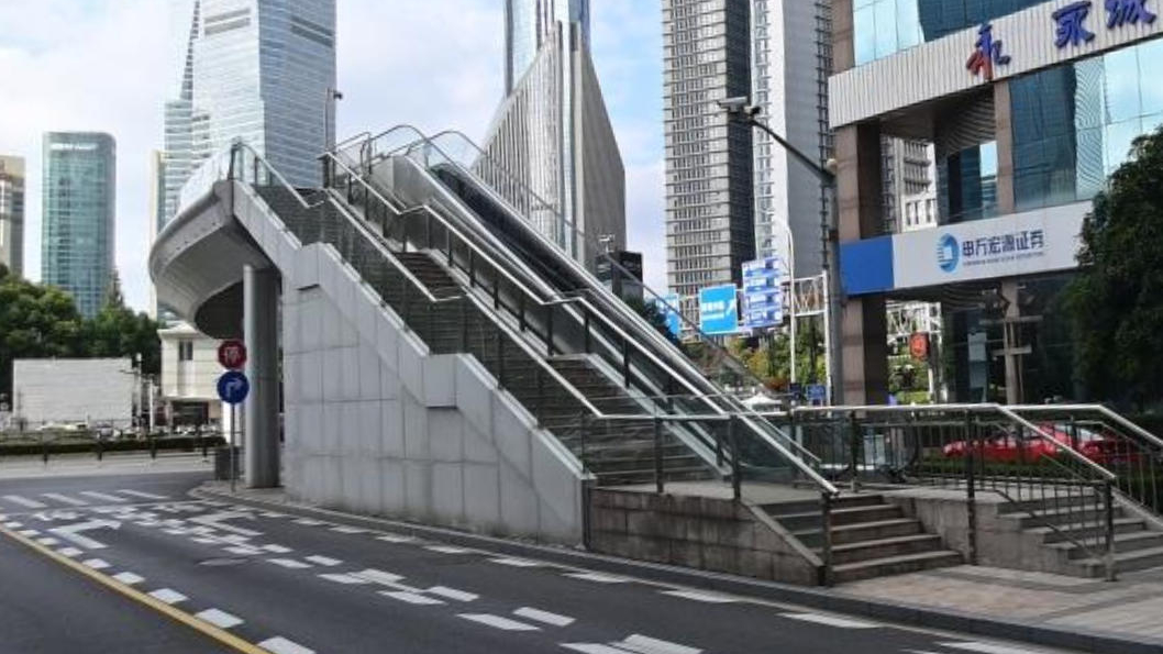 陆家嘴环路东城路天桥
