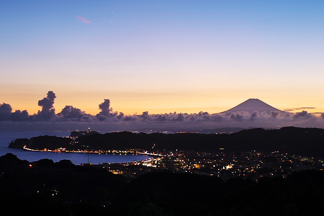 衣张山